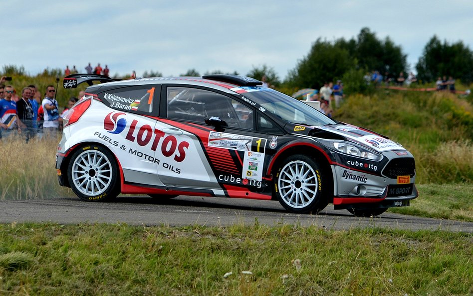 Kajetan Kajetanowicz z Jarosławem Baranem w Fordzie Fiesta R5