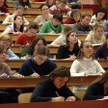 Studenci uczą się, pomagając bezpłatnie innym