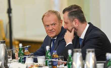 Premier Donald Tusk oraz wicepremier, minister obrony narodowej Władysław Kosiniak-Kamysz