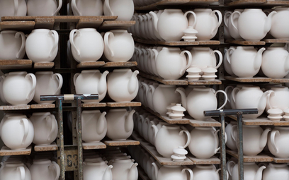 Organizator zbiórki chce zebrać 2 miliony złotych, które miałyby pomóc w uratowaniu fabryki porcelan