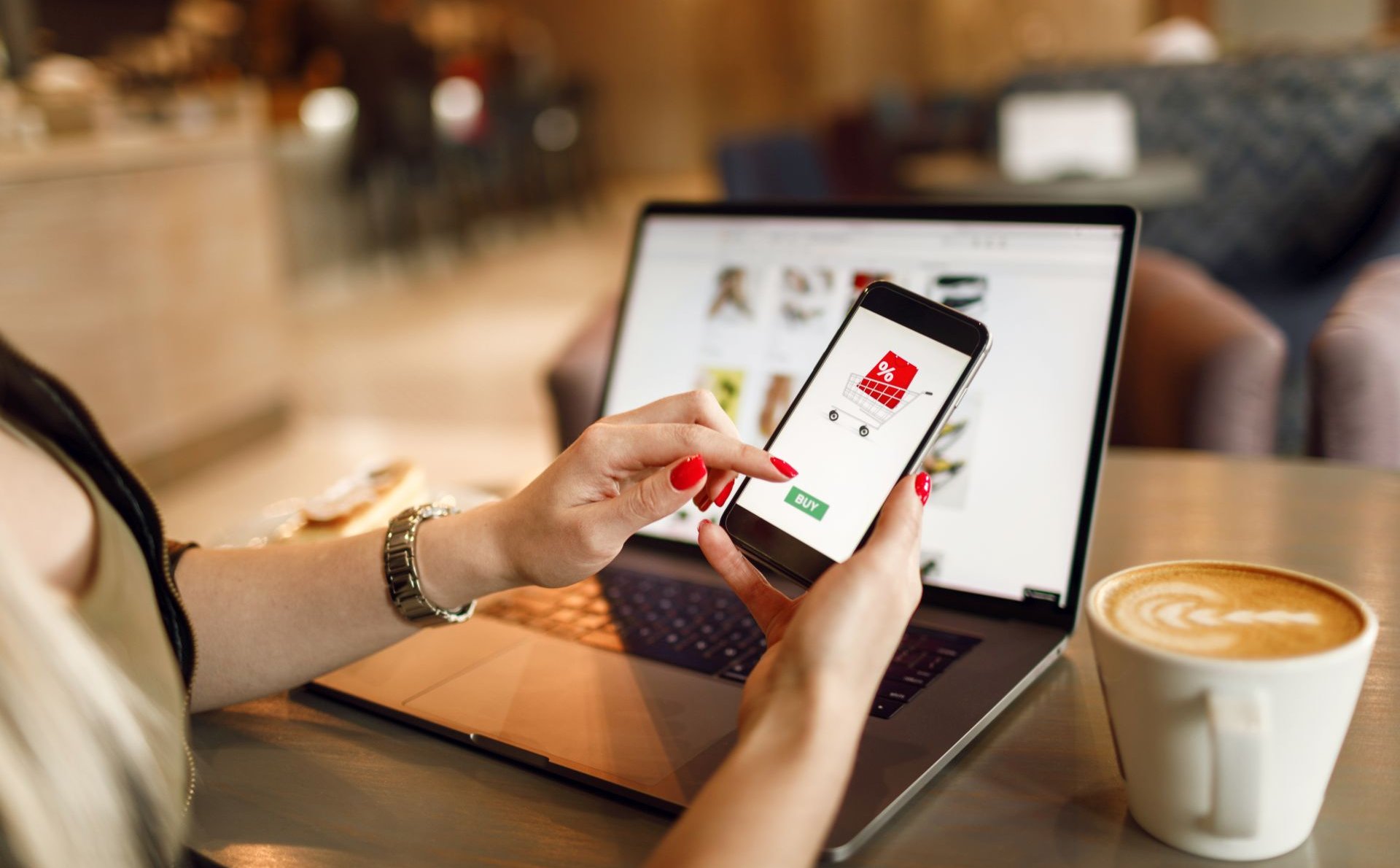 Rewolucja w płatnościach: PayTechy wyprzedzają banki