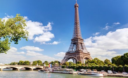 We wrześniu komisja, której zadaniem było zbadanie możliwości umieszczenia nazwisk kobiet naukowców 