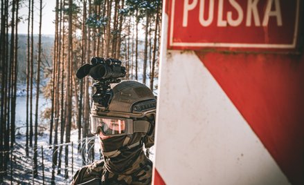 Żołnierz przy granicy z Białorusią