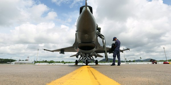W Azji wybuchnie wojna? Myśliwiec z Tajlandii zaatakował terytorium Kambodży