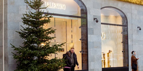 Kroplówka warta 100 milionów euro. Słynny dom mody wpadł w tarapaty