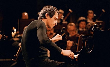 O frakach filharmoników i dekoltach solistek