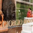 Giorgio Armani znany był z konsekwentnej walki o niezależność swojej firmy, co w branży luksusowej j