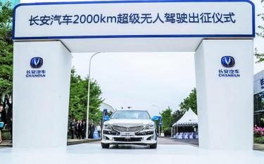 Chiny: Auta przejechały 2 tys. km bez kierowców
