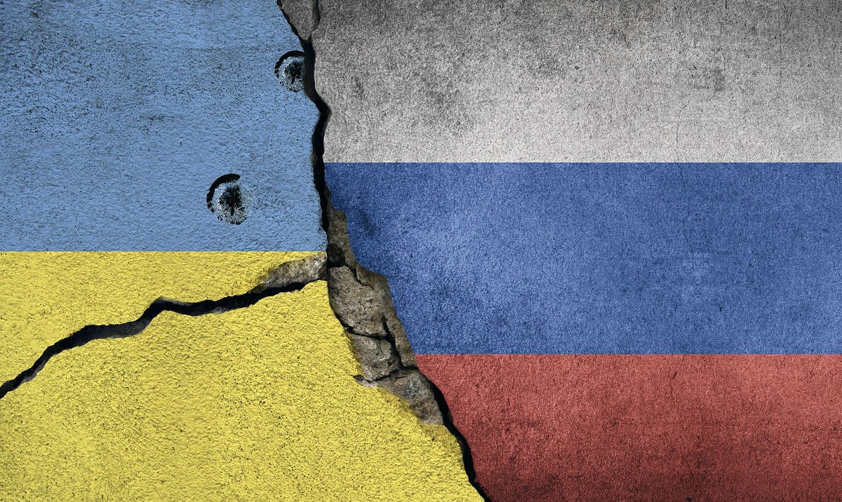 Pozor na to, co píšete o válce – varuje občany česká prokuratura.  A Polsko?