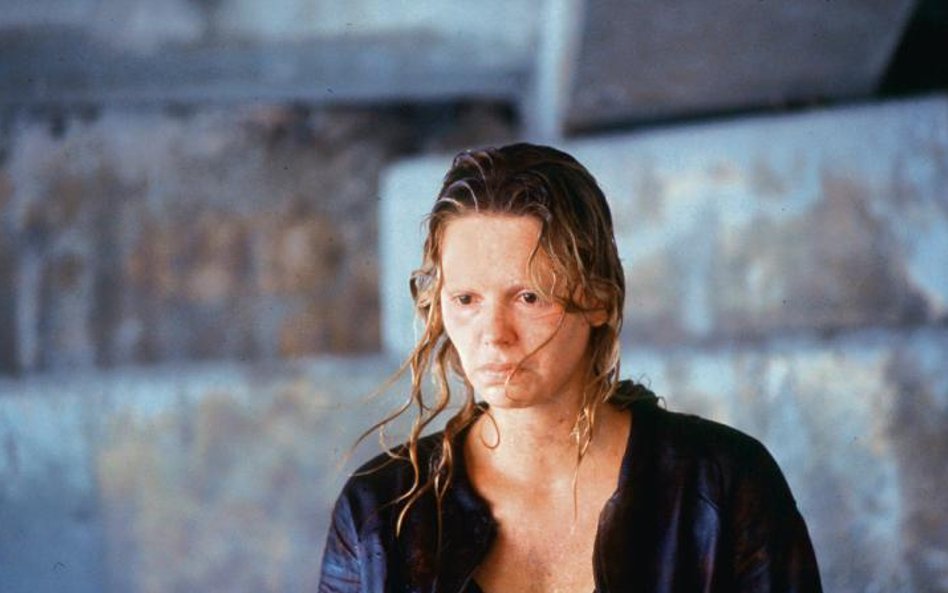 Piękna Charlize Theron oszpecona przez charakteryzatorów w filmie „Monster”