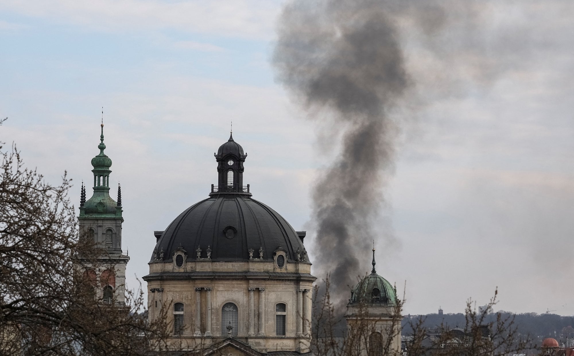 Atak rosyjskiego drona na centrum Lwowa. Polska poderwała myśliwce