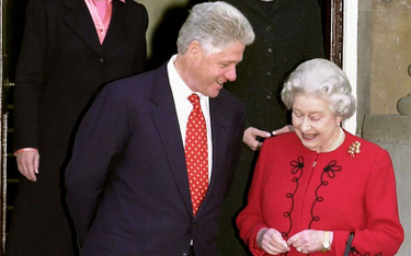 Bill Clinton wolał iść do sklepu niż wypić herbatę z królową