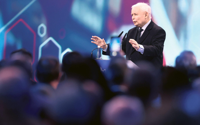 Jarosław Kaczyński (na zdjęciu na konwencji programowej PiS, 14–15 maja w Warszawie) otwarcie mówi, 