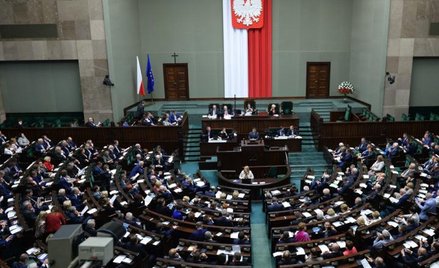 Posłowie kończącej się kadencji wnieśli aż 34,8 tys. interpelacji. W poprzedniej było ich o ponad 10