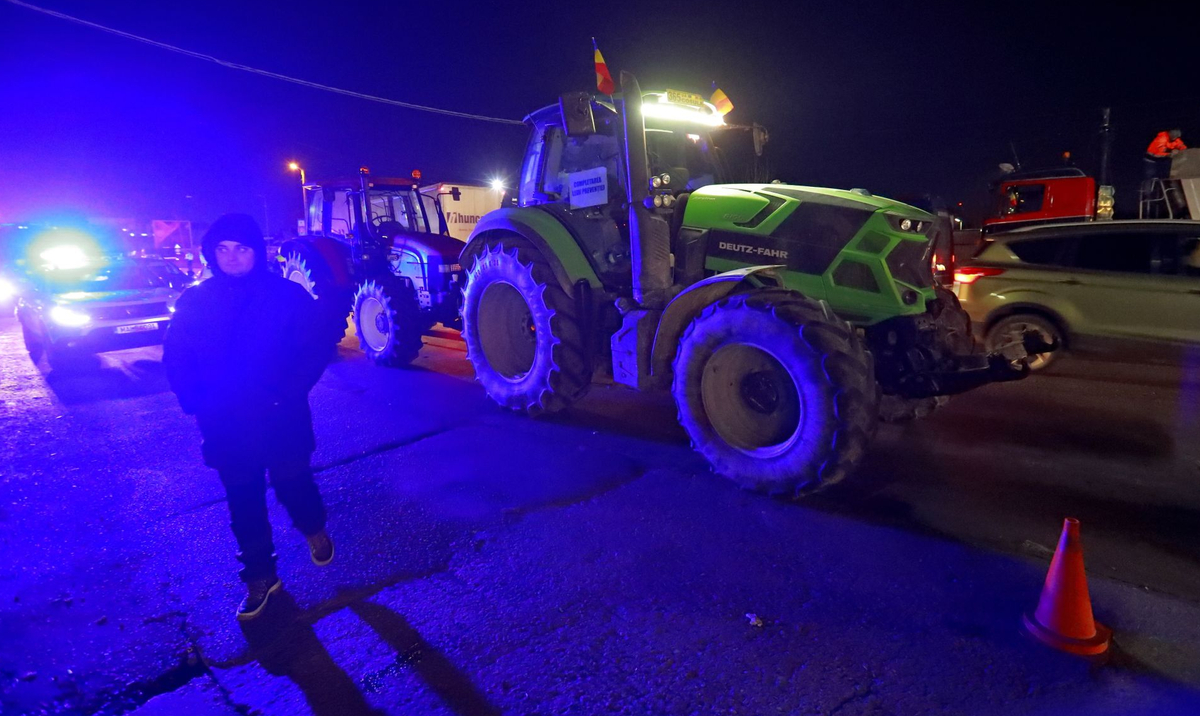 România: Blocada la frontieră cu Ucraina.  Transportatorii și fermierii fac grevă