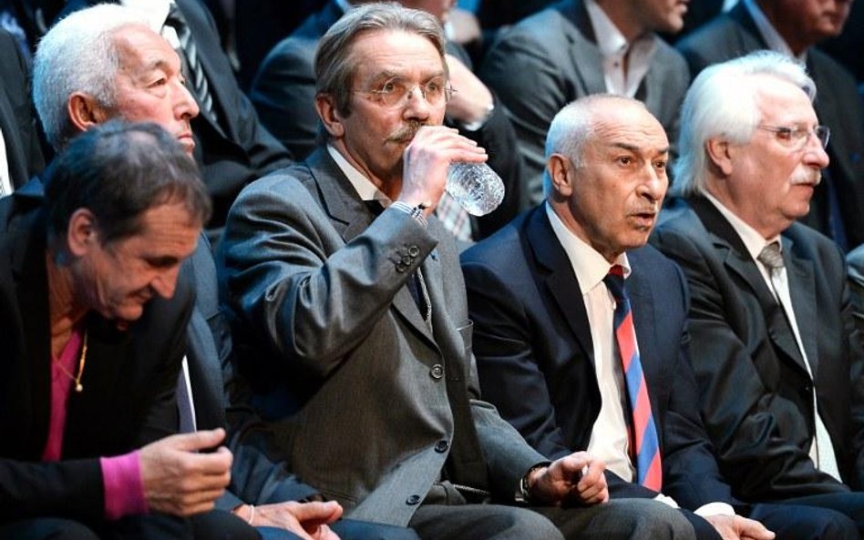 Frederic Thiriez, prezes Ligue 1 (w środku)