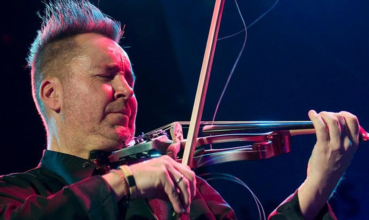 Skrzypek Nigel Kennedy zagra cztery koncerty z polskimi jazzmanami rp.pl