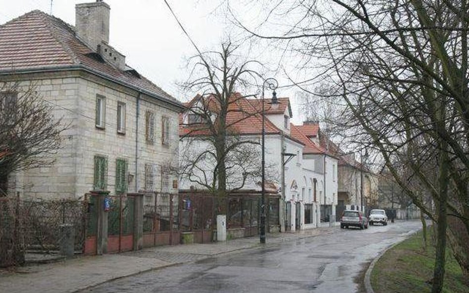 Dom nowy, a komplikacje jak z zabytkiem