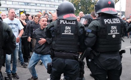 Merkel: Przemoc na ulicach? W Niemczech nie ma na to miejsca