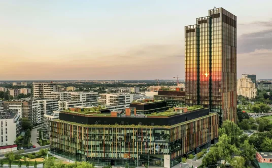 Real Estate Impactor 2023. Ikona: Kampus Biurowy Forest w Warszawie