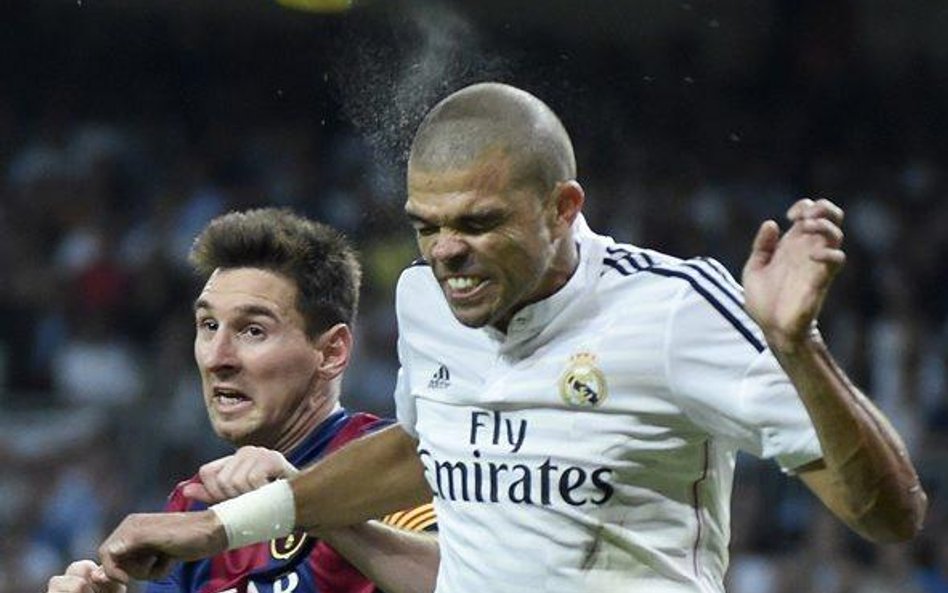 Pepe (z prawej) i Leo Messi. Górą zwykle był ten pierwszy