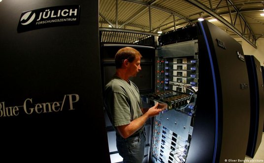 Niemcy: superkomputer Jugene