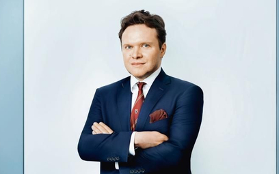 Kapitalizacja Compu wynosi 360 mln zł. Prezesem spółki jest Robert Tomaszewski.