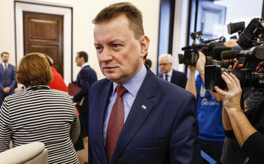 Mariusz Błaszczak: Nie można premiera stawiać obok polityków PO