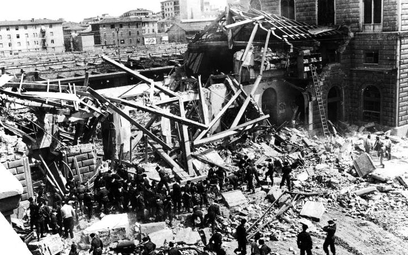 Bolonia, 2 sierpnia 1980 r. W wyniku zamachu bombowego na dworcu kolejowym zginęło 85 osób, a ponad 