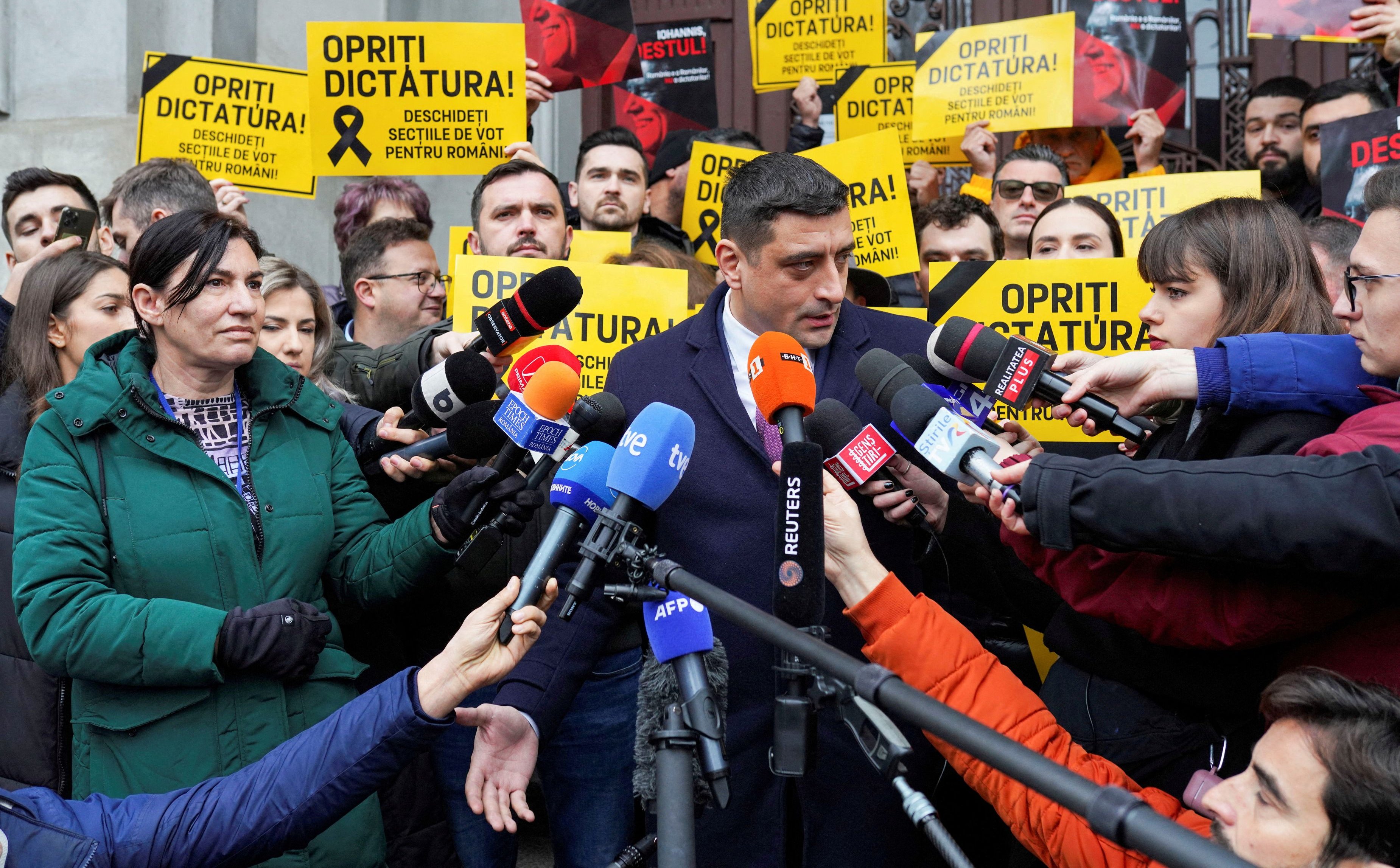 Kto wygra powtórzone wybory w Rumunii? Kandydat prawicy na czele sondaży