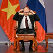 Władimir Putin podczas powitania w Wietnamie