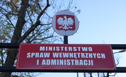 Dwoje zadeklarowanych antyklerykałów zarejestrowało Kościół. Jak to się stało?
