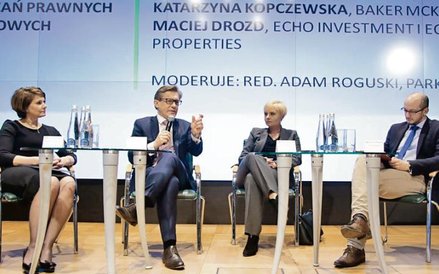 Uczestnicy panelu „REIT jako strategiczny instrument finansowy dla polskiej gospodarki”.