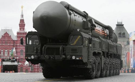 Kto dysponuje bronią atomową?