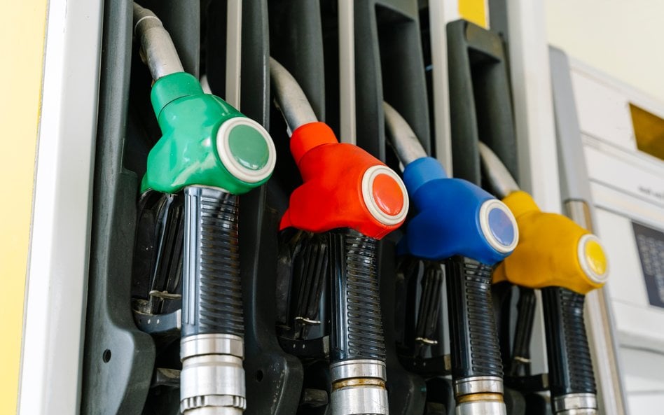 Ceny paliw na weekend i poniedziałek. Minister energii podał liczby