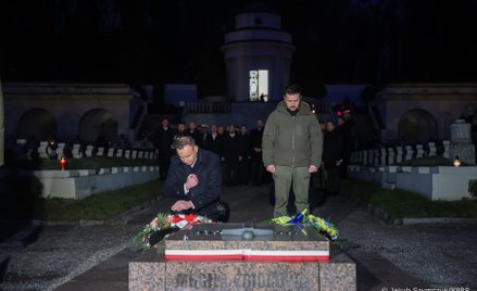 11 stycznia prezydenci Polski i Ukrainy złożyli kwiaty na Cmentarzu Orląt Lwowskich. Zdjęcie z tej u