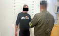 Podejrzany o porwanie 38-latka spod klubu w Warszawie próbował ukryć się przed policjantami pod dzie