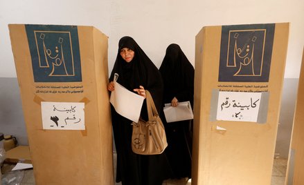 Wybory parlamentarne w Iraku. Na zdjęciu: lokal wyborczy w An-Nadżaf