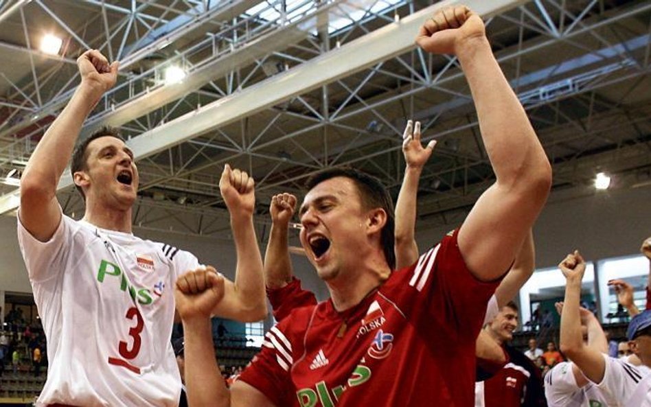 W piątek wygrana z Portoryko, w sobotę z Indonezją, w niedzielę z Portugalią. Awans świętują Piotr G