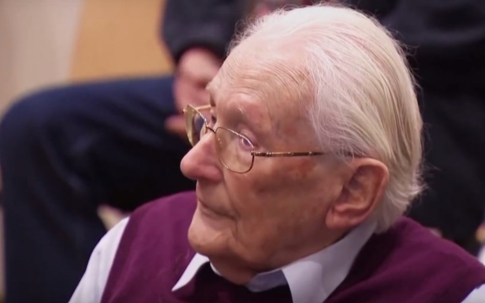 Oskar Gröning, esesman z Auschwitz, sto lat będzie obchodził w więzieniu