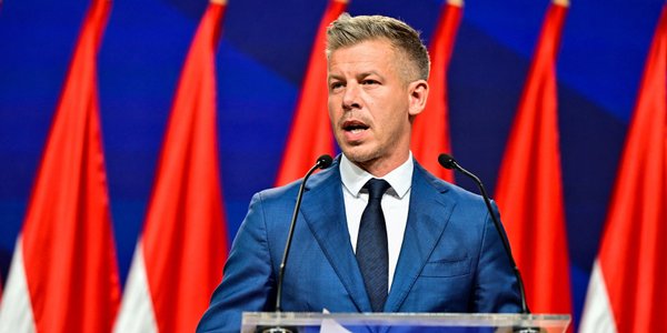 Wybory na Węgrzech. 53 proc. dla Tiszy. Péter Magyar mówi, że Peter Szijjártó niszczy dokumenty w MSZ