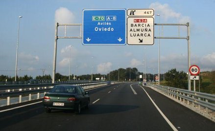 Hiszpanie jadą na wakacje