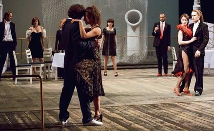 „Opętanych” zamyka scena szalonego tanga na transatlantyku