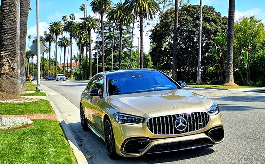 Mercedes-AMG S63 E Performance