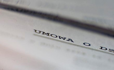 Kiedy ZUS podważy zmianę umowy z działalności gospodarczej na umowę o pracę