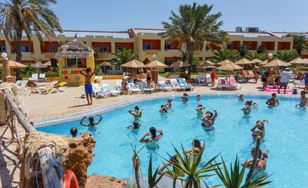 Polacy "jadą tam". Dokąd? Do Tunezji