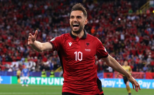 Nedim Bajrami miał powód do radości po kilkudziesięciu sekundach meczu Włochy-Albania