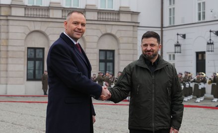 Prezydent Karol Nawrocki powitał prezydenta Ukrainy Wołodymyra Zełenskiego przed Pałacem Prezydencki