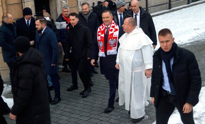 Karol Nawrocki uczestniczył w pielgrzymce kibiców na Jasną Górę