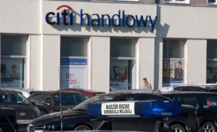 Bank Handlowy: Zyski coraz częściej zostają na przyszły rok